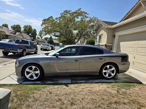 2012 Dodge Charger SXT Sedan 4D