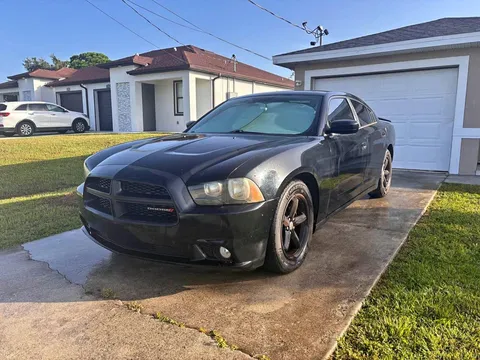 2012 Dodge Charger SXT Sedan 4D