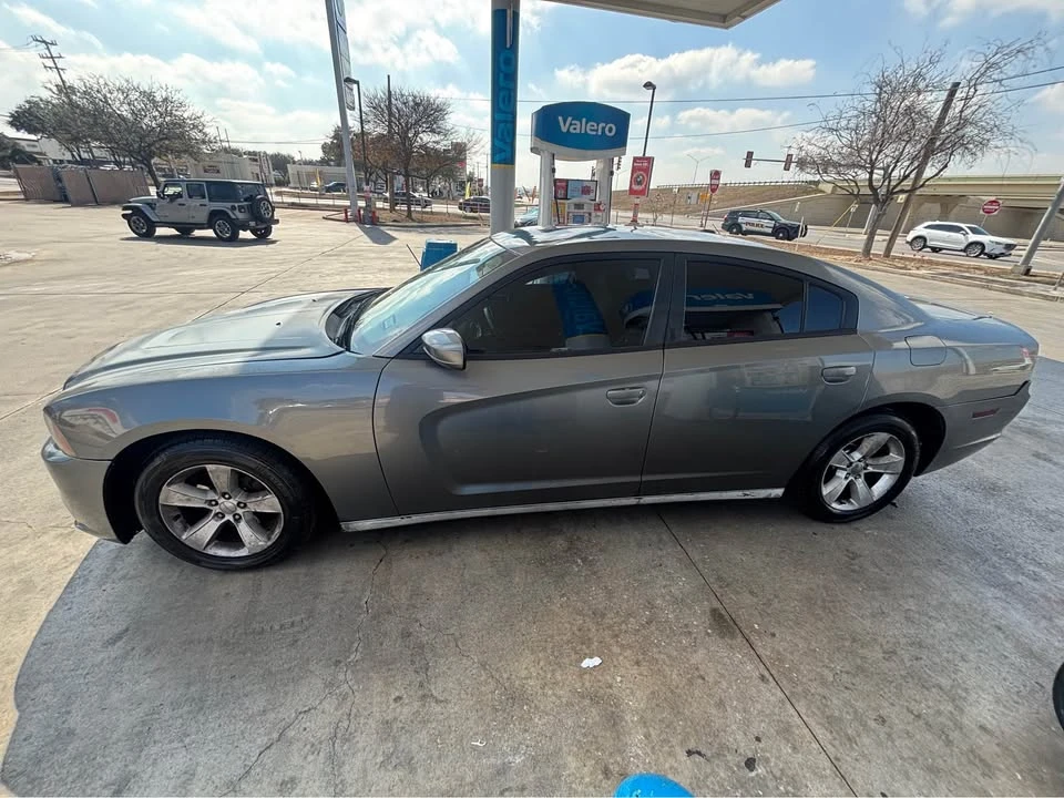 2012 Dodge Charger 7th Gen - Image 2 of 7