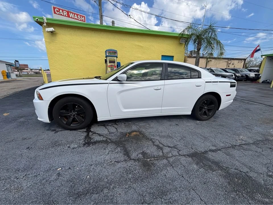 2012 Dodge Charger 7th Gen - Image 4 of 8