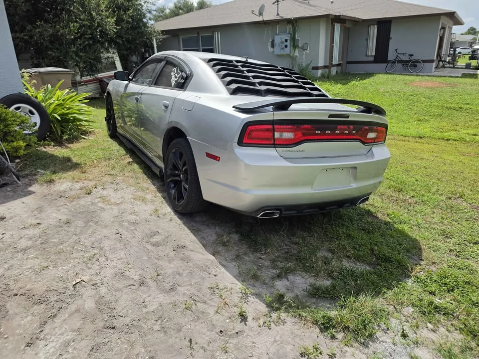 2012 Dodge Charger 7th Gen - Image 2 of 10