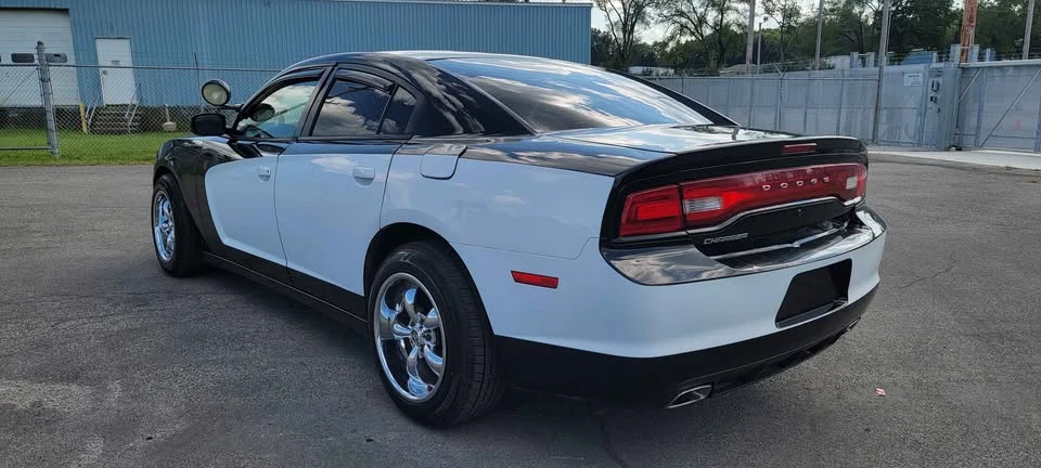 2012 Dodge Charger 7th Gen - Image 4 of 13