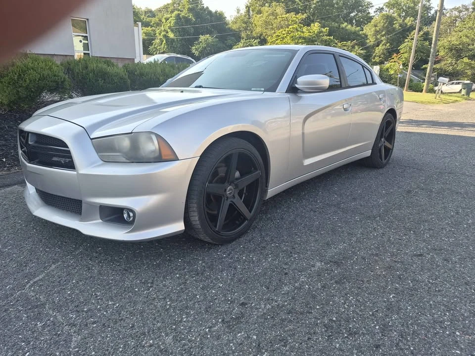 2012 Dodge Charger 7th Gen - Image 5 of 11