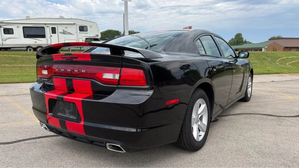 2012 Dodge Charger 7th Gen - Image 4 of 11