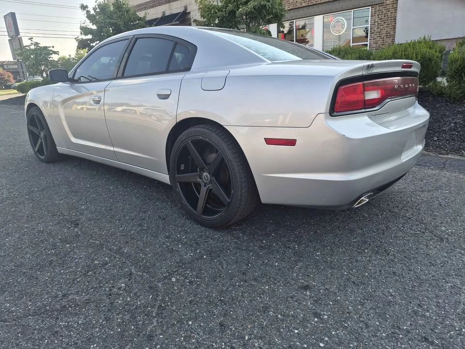2012 Dodge Charger 7th Gen - Image 6 of 11