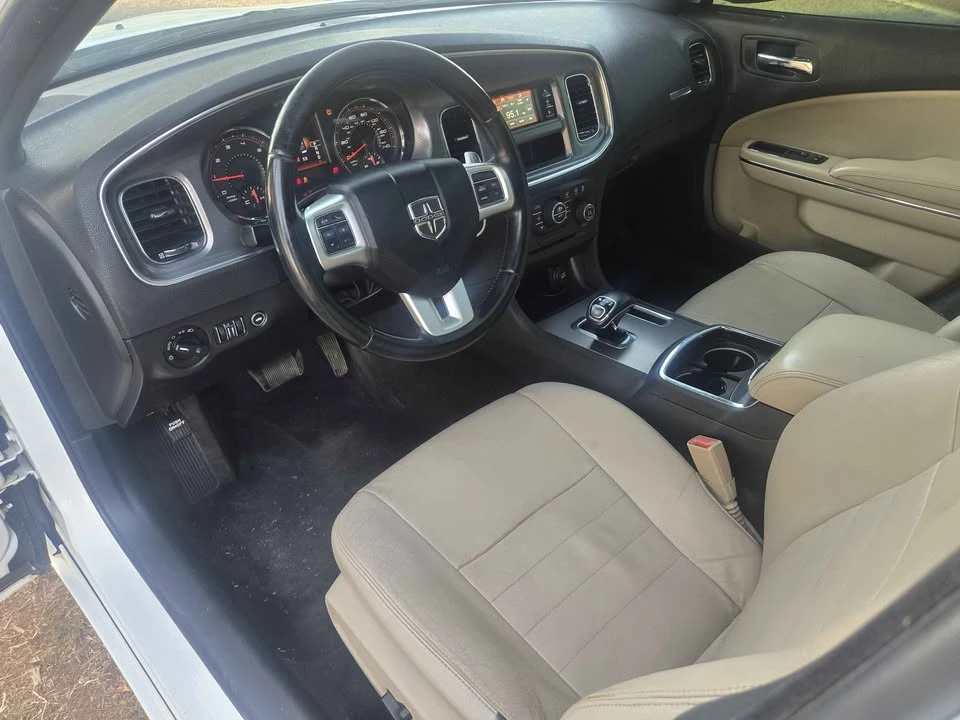 2012 Dodge Charger 7th Gen - Image 8 of 10