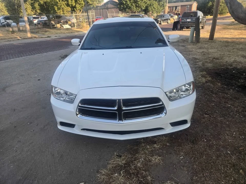 2012 Dodge Charger 7th Gen - Image 4 of 10