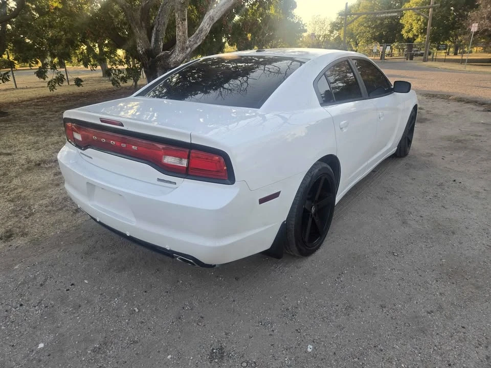 2012 Dodge Charger 7th Gen - Image 2 of 10