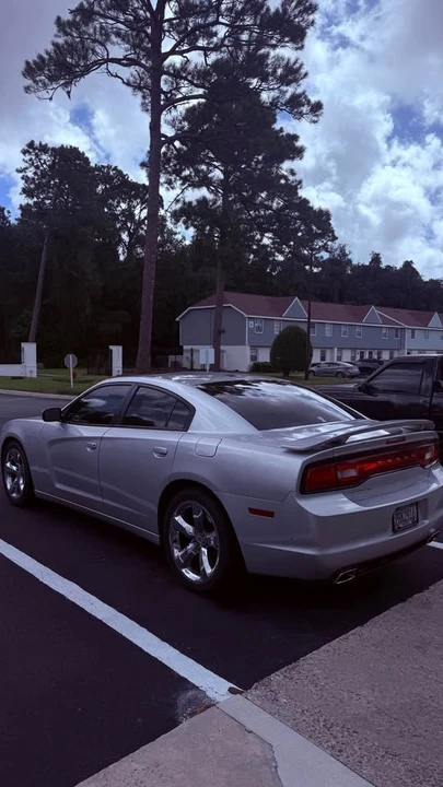 2012 Dodge Charger 7th Gen - Image 3 of 9