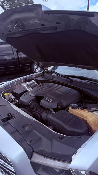2012 Dodge Charger 7th Gen - Image 2 of 9