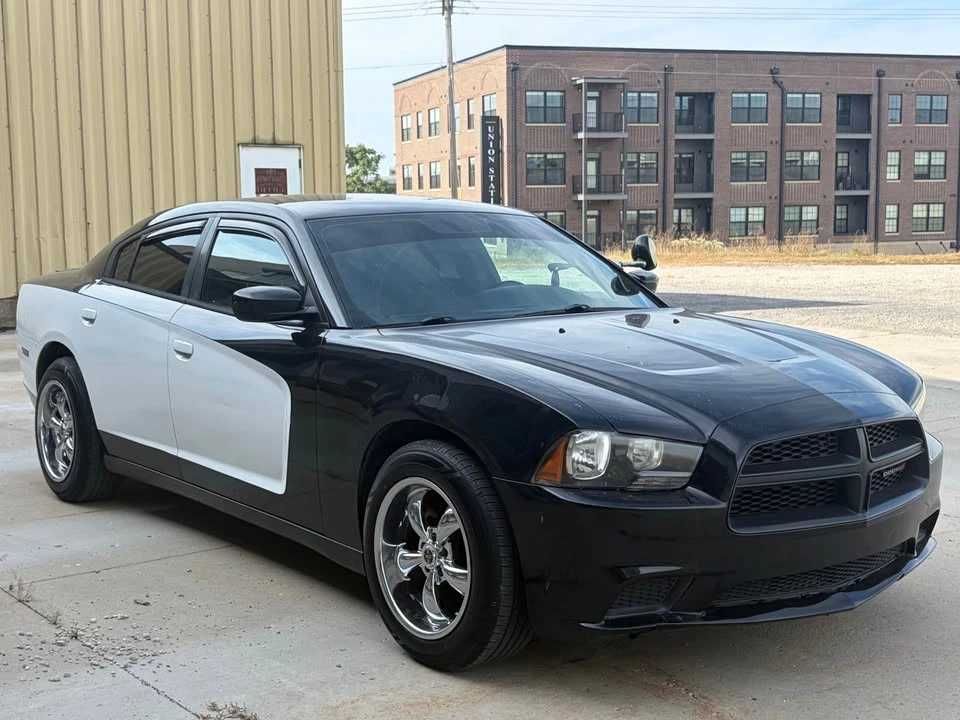 2012 Dodge Charger 7th Gen - Image 2 of 11