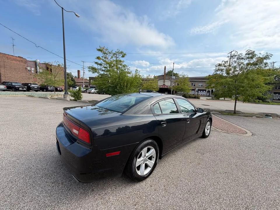 2012 Dodge Charger 7th Gen - Image 5 of 10