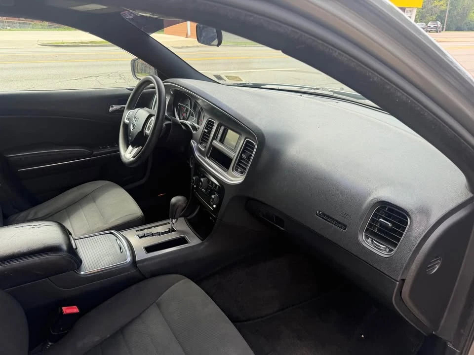 2012 Dodge Charger 7th Gen - Image 9 of 11