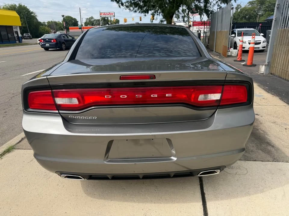 2012 Dodge Charger 7th Gen - Image 7 of 11
