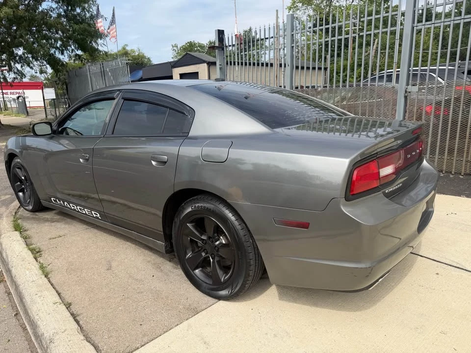2012 Dodge Charger 7th Gen - Image 6 of 11