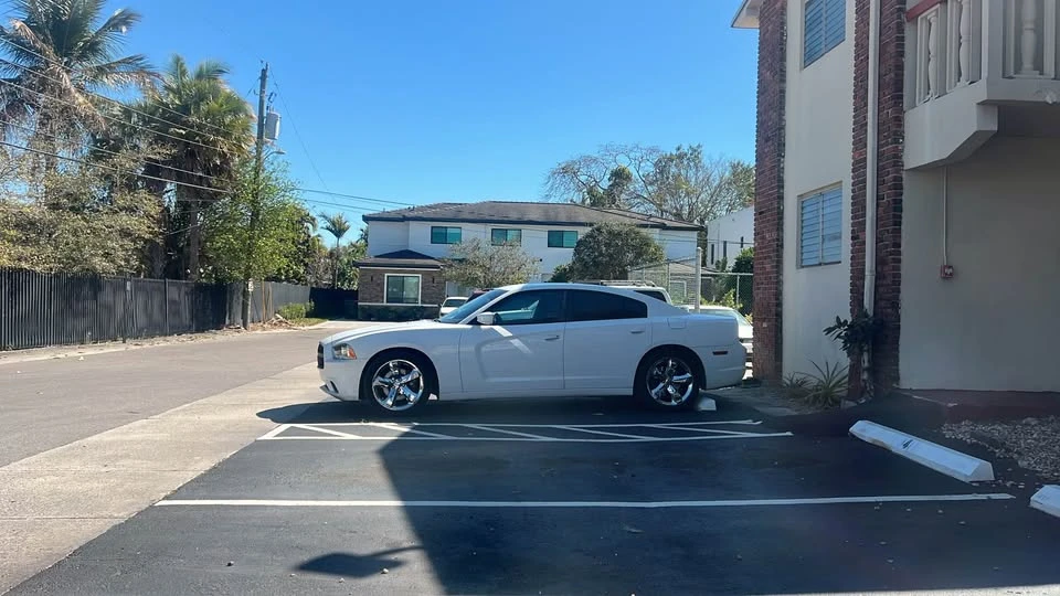 2012 Dodge Charger 7th Gen - Image 9 of 9
