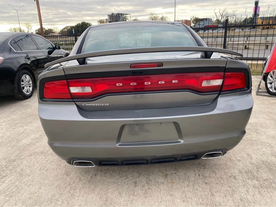 2012 Dodge Charger 7th Gen - Image 8 of 10