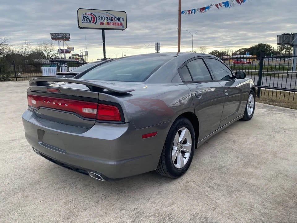 2012 Dodge Charger 7th Gen - Image 7 of 10