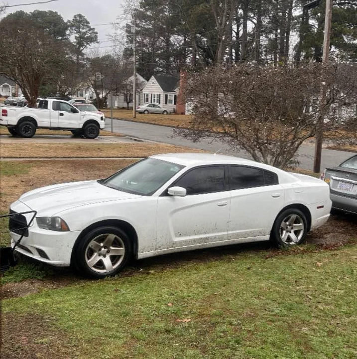 2012 Dodge Charger 7th Gen - Image 2 of 6