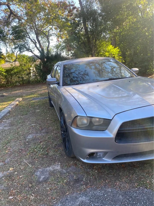 2012 Dodge Charger 7th Gen - Image 9 of 15