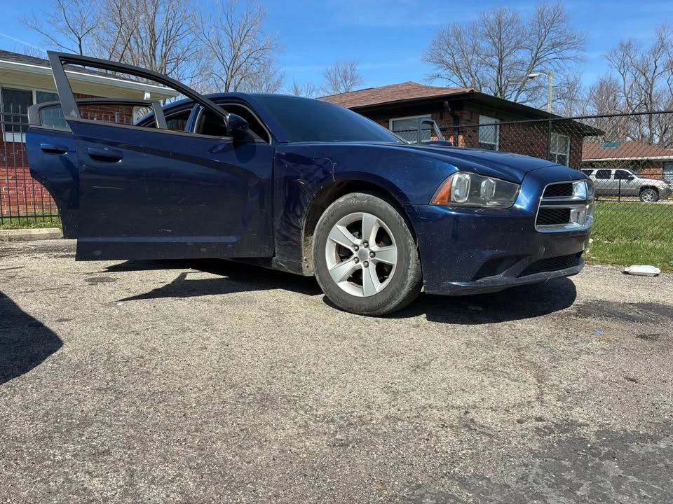 2012 Dodge Charger 7th Gen - Image 3 of 8