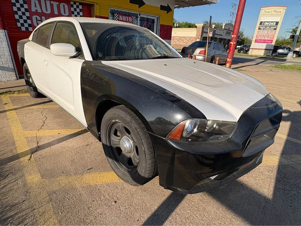 2012 Dodge Charger 7th Gen - Image 2 of 8