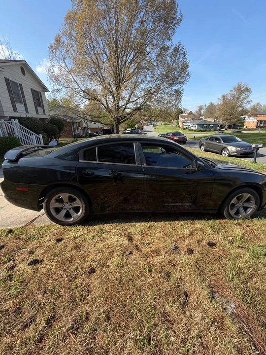 2012 Dodge Charger 7th Gen - Image 2 of 6