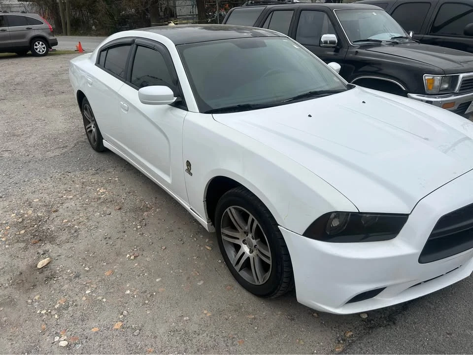 2012 Dodge Charger 7th Gen - Image 2 of 8