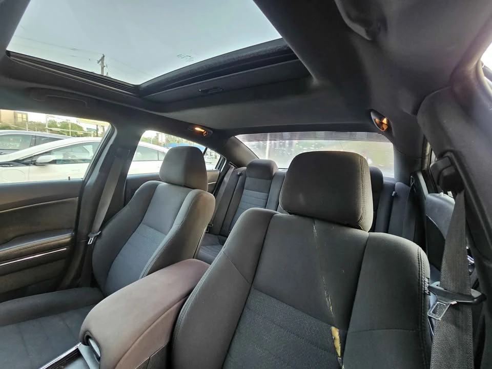 2012 Dodge Charger 7th Gen - Image 5 of 8