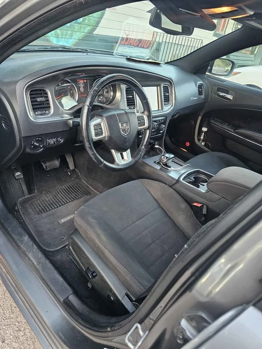 2012 Dodge Charger 7th Gen - Image 6 of 8