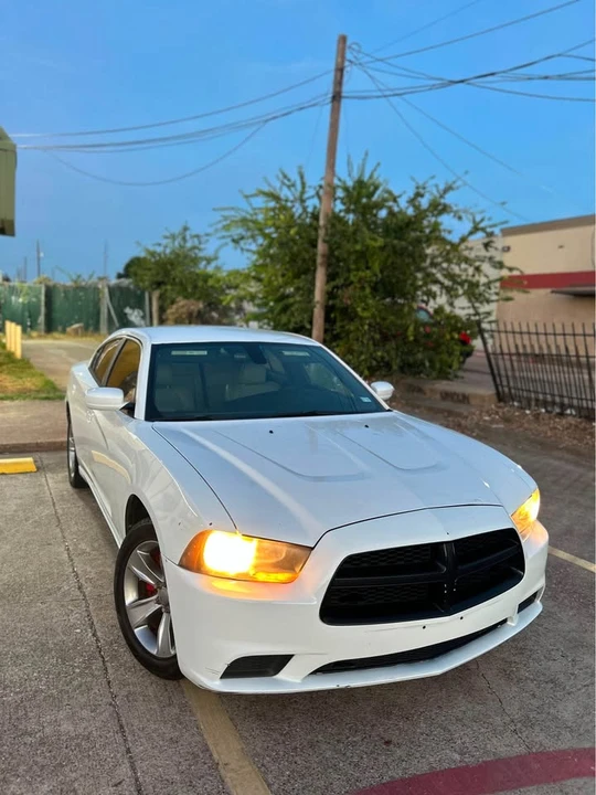 2012 Dodge Charger 7th Gen - Image 10 of 11