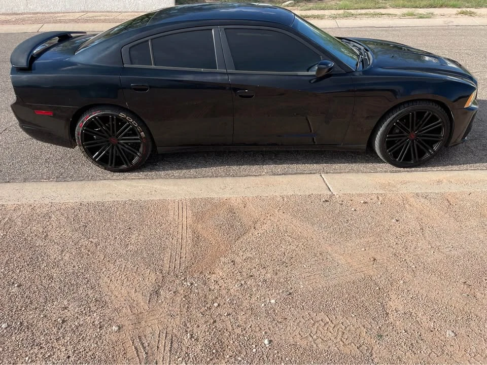 2012 Dodge Charger 7th Gen - Image 5 of 11