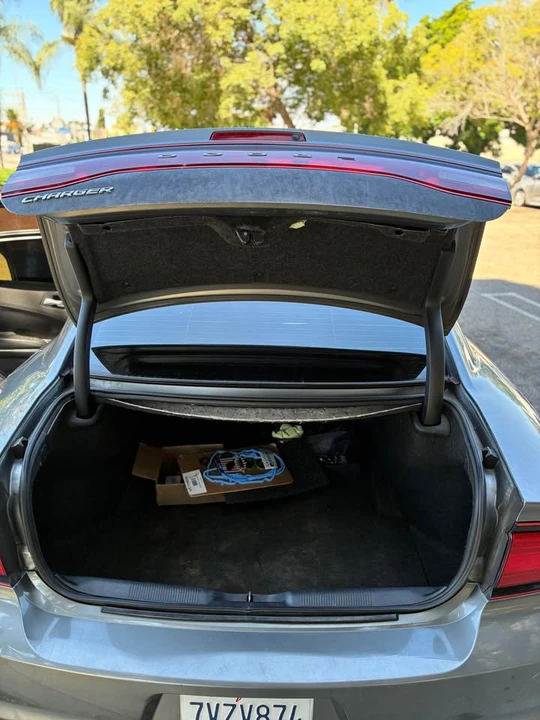 2012 Dodge Charger 7th Gen - Image 5 of 11