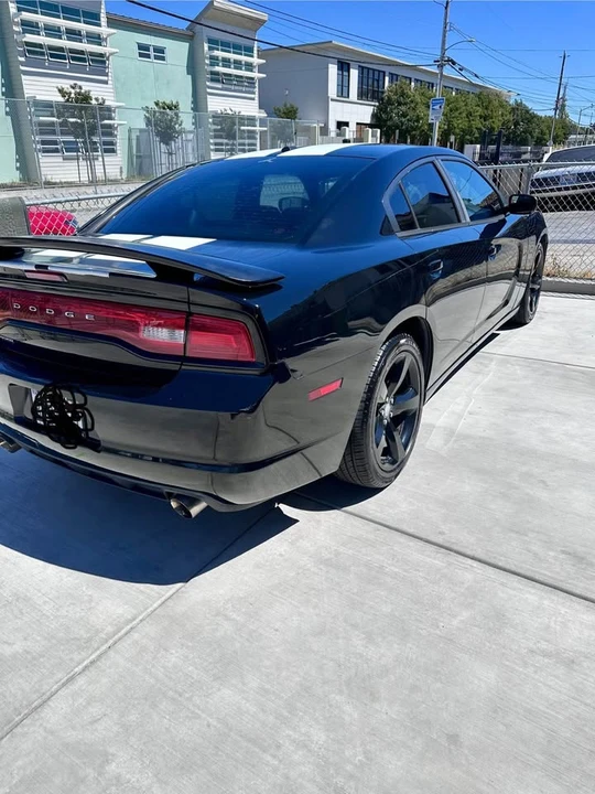 2012 Dodge Charger 7th Gen - Image 4 of 14
