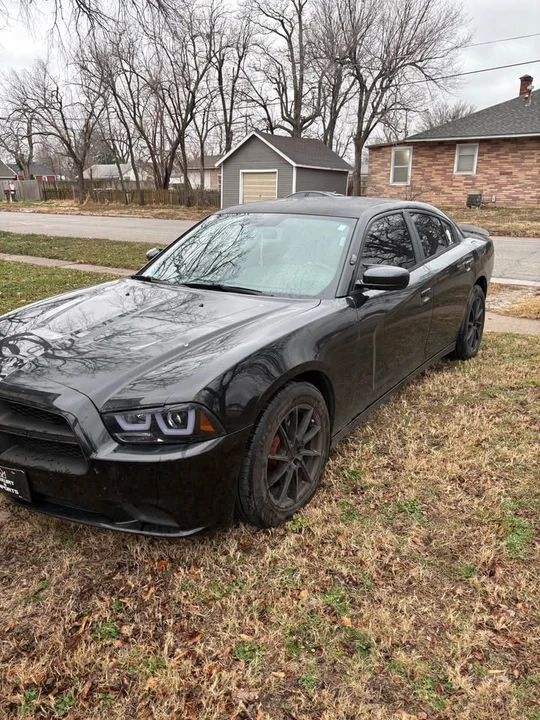 2012 Dodge Charger 7th Gen - Image 4 of 8