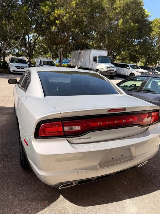 2012 Dodge Charger 7th Gen - Image 2 of 15