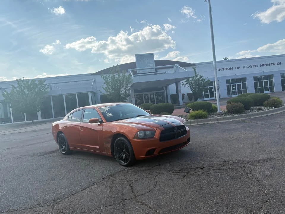 2012 Dodge Charger 7th Gen - Image 5 of 12