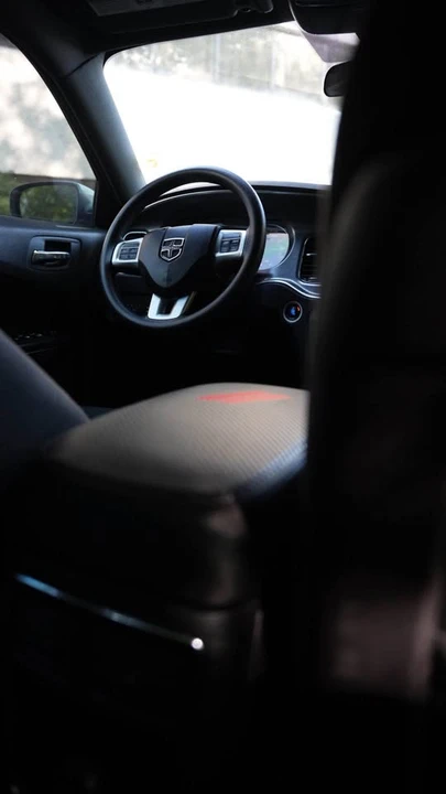 2012 Dodge Charger 7th Gen - Image 17 of 18