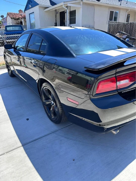 2012 Dodge Charger 7th Gen - Image 5 of 14