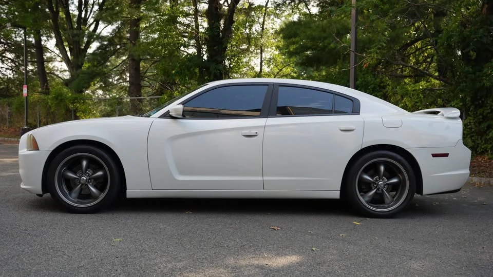 2012 Dodge Charger 7th Gen - Image 7 of 18