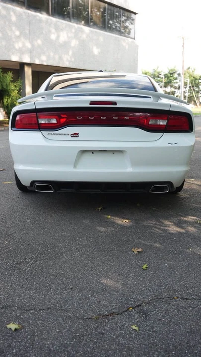 2012 Dodge Charger 7th Gen - Image 5 of 18