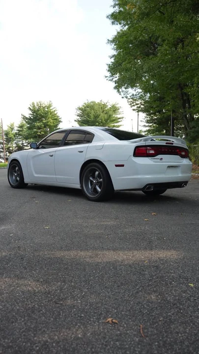 2012 Dodge Charger 7th Gen - Image 4 of 18