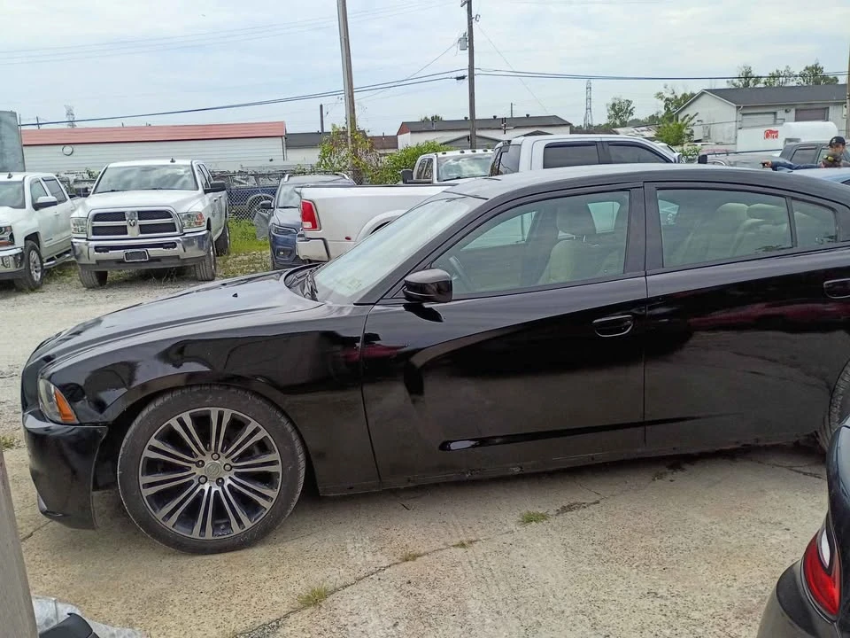 2012 Dodge Charger 7th Gen - Image 4 of 8