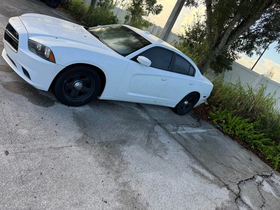 2012 Dodge Charger 7th Gen - Image 2 of 5