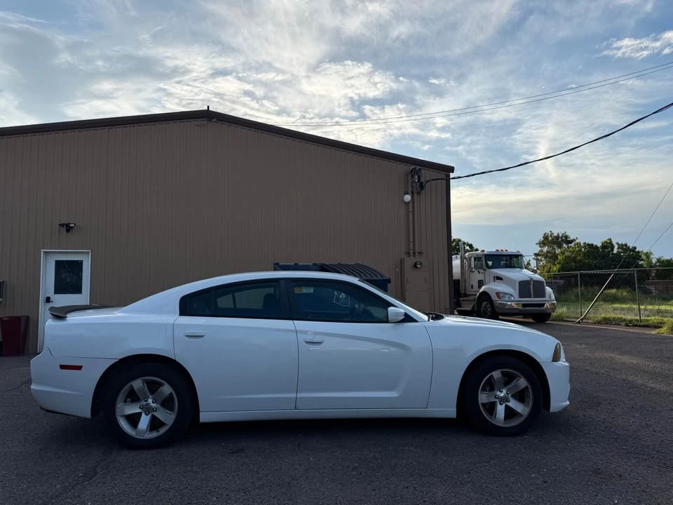 2012 Dodge Charger 7th Gen - Image 3 of 11