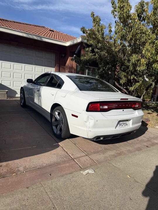 2012 Dodge Charger 7th Gen - Image 2 of 7