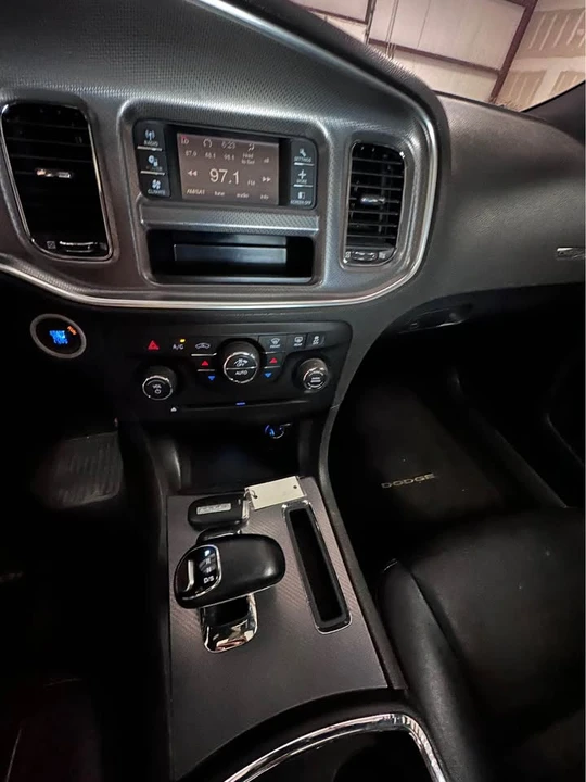 2012 Dodge Charger 7th Gen - Image 15 of 18