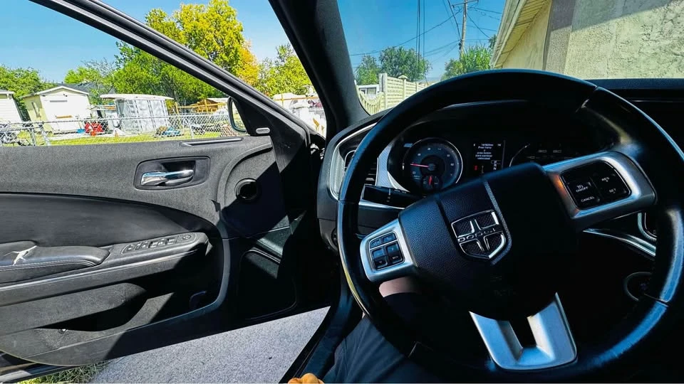 2012 Dodge Charger 7th Gen - Image 5 of 10