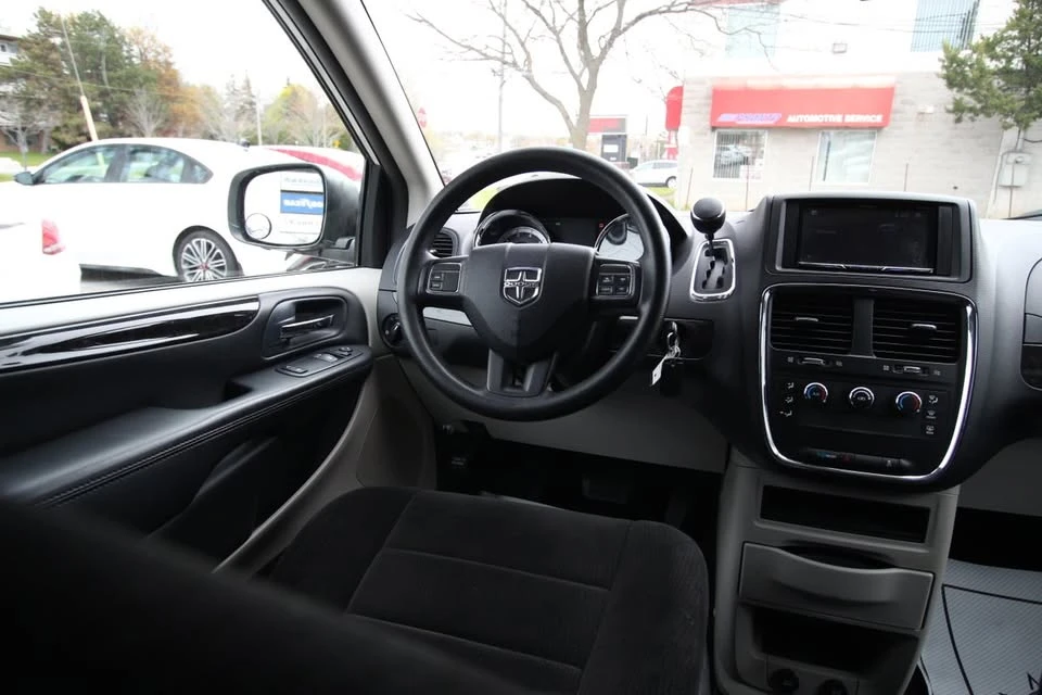 2012 Dodge Caravan - Image 12 of 20