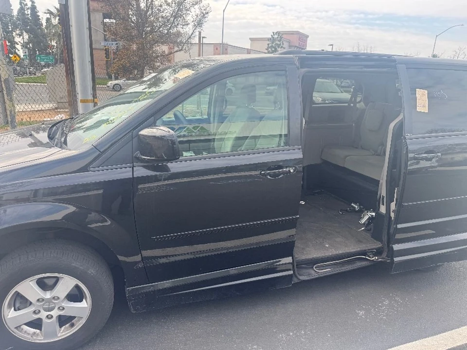 2012 Dodge Caravan - Image 11 of 11